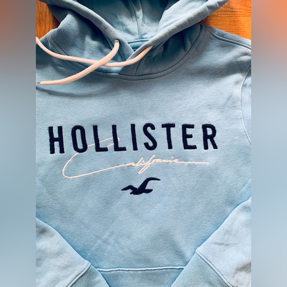 Hollister Blue Embroidered Logo Hoodie - Picture 3 of 8